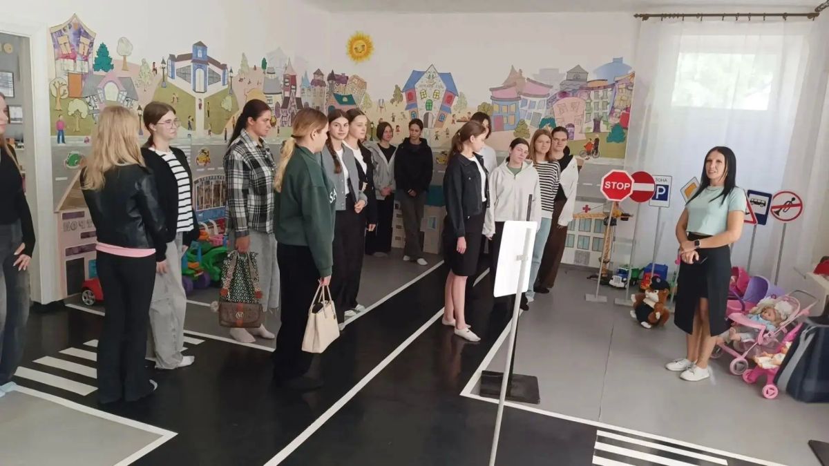Будущие педагоги в гостях у «Антошки»: как прошел день открытых дверей Будущие педагоги в гостях у «Антошки»: как прошел день открытых дверей