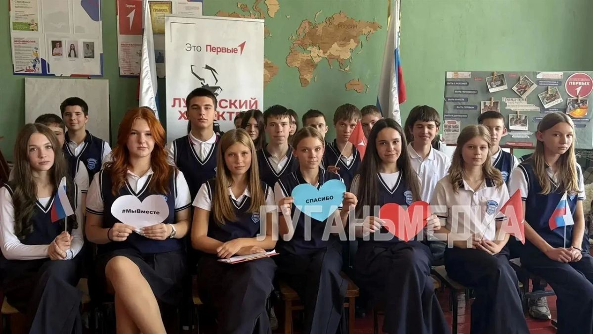Школьники Петровского присоединились ко Всероссийской акции «Спасибо, что #МыВместе» Школьники Петровского присоединились ко Всероссийской акции «Спасибо, что #МыВместе»
