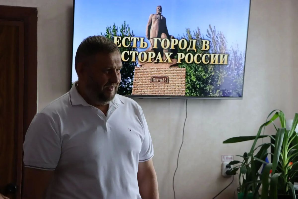 Евгений Бондарь: В ПРЕДДВЕРИИ ДНЯ ГОРОДА: ДУШЕВНЫЙ ВЕЧЕР В БИБЛИОТЕКЕ Евгений Бондарь: В ПРЕДДВЕРИИ ДНЯ ГОРОДА: ДУШЕВНЫЙ ВЕЧЕР В БИБЛИОТЕКЕ