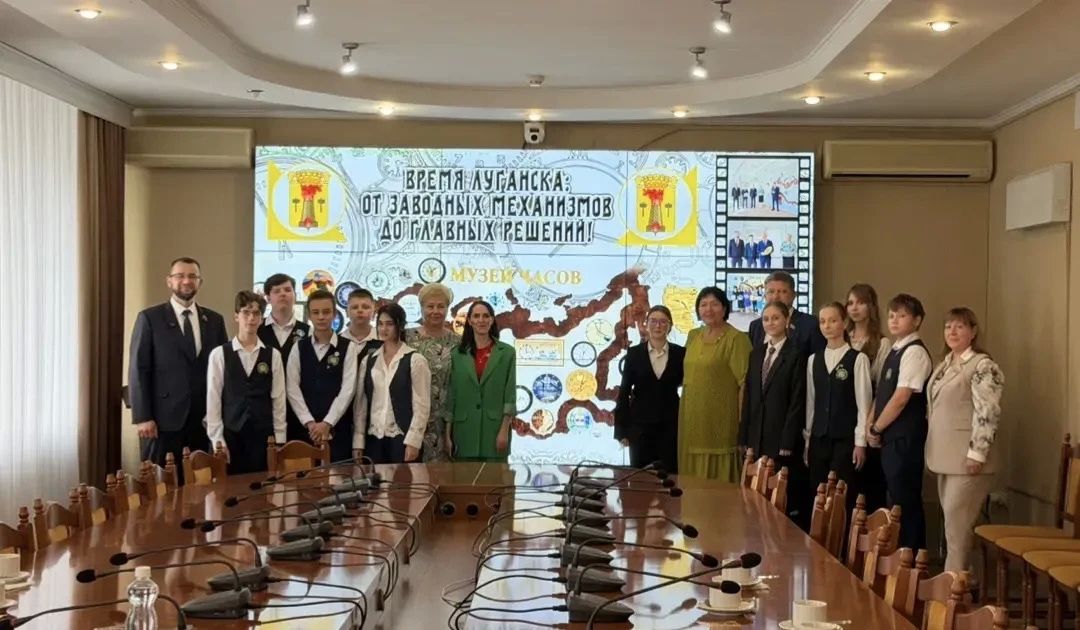 Юные дипломаты учатся понимать настоящую политику Юные дипломаты учатся понимать настоящую политику