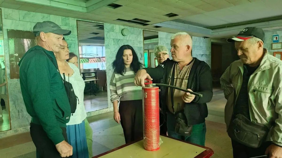 ЗАПОМНИТЬ ТВЁРДО НУЖНО НАМ – ПОЖАР НЕ ВОЗНИКАЕТ САМ! ЗАПОМНИТЬ ТВЁРДО НУЖНО НАМ – ПОЖАР НЕ ВОЗНИКАЕТ САМ!
