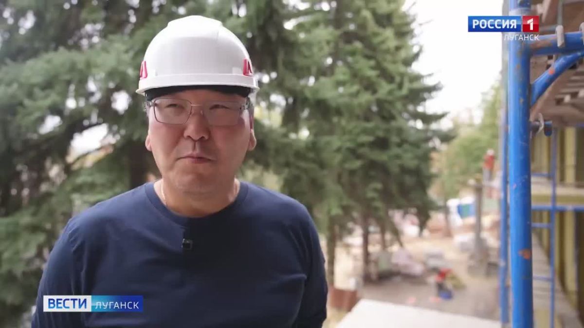В Луганске продолжается реконструкция ДК имени Ленина