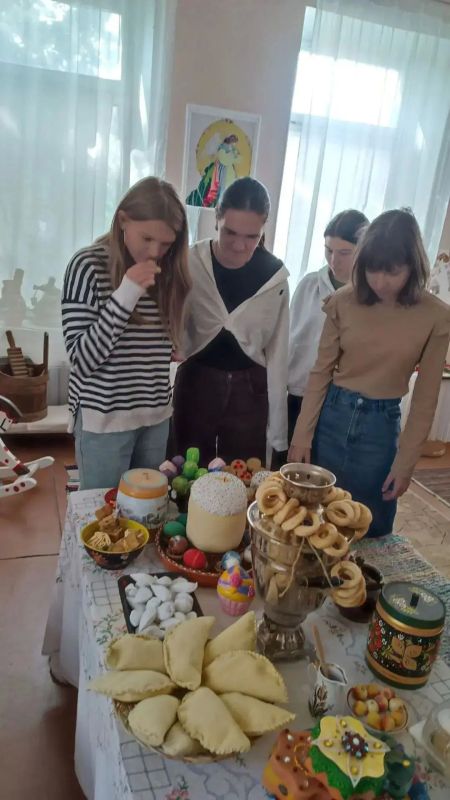 Будущие педагоги в гостях у «Антошки»: как прошел день открытых дверей