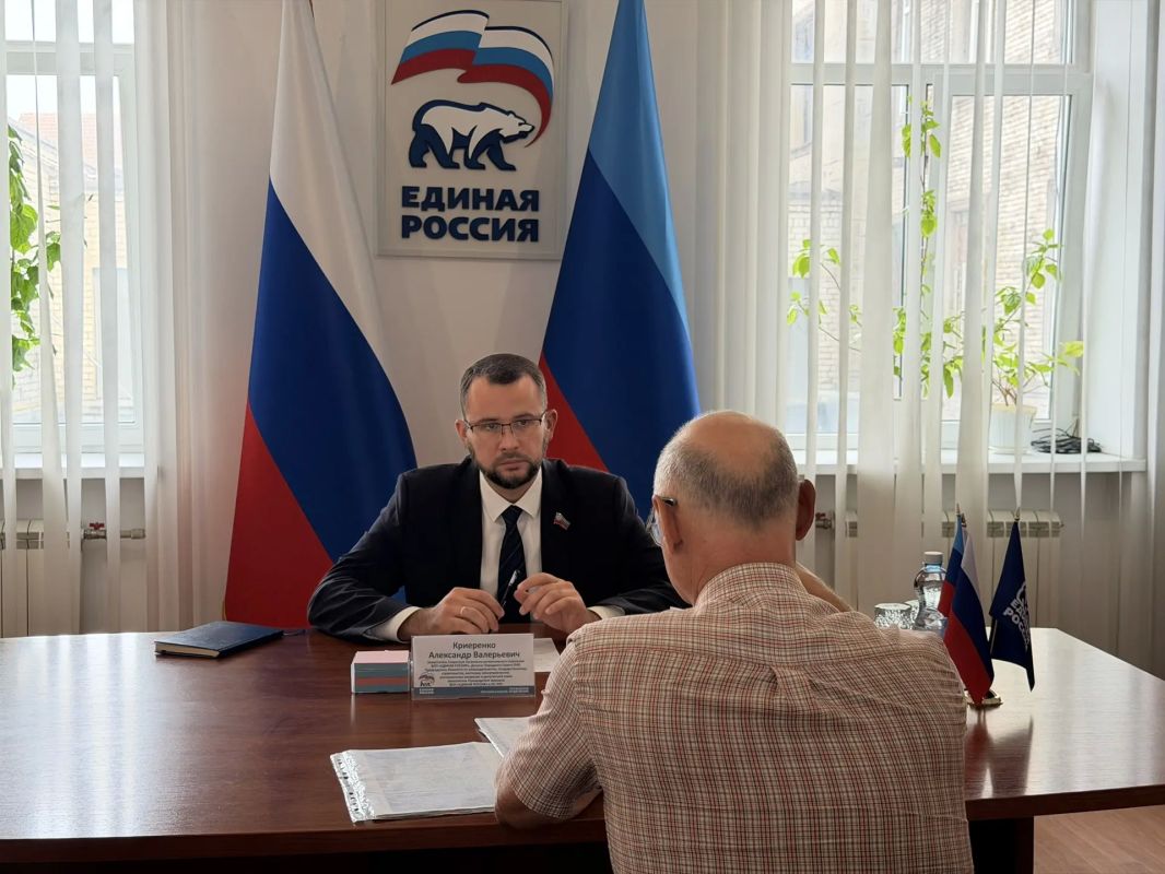Провел очередной прием граждан в региональной приемной «Единой России» Провел очередной прием граждан в региональной приемной «Единой России»