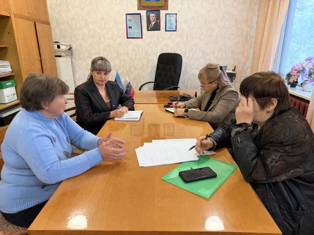 В селе Пархоменко прошёл личный приём граждан