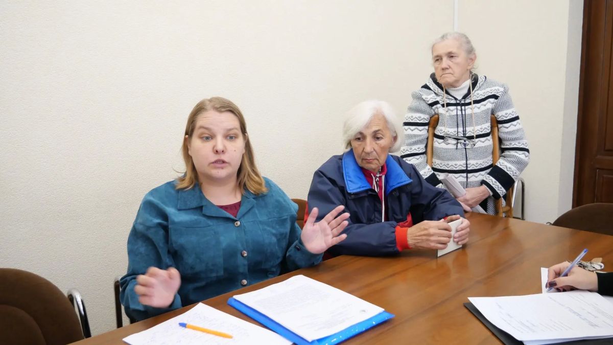 Юлия Бугаёва провела личный приём граждан Юлия Бугаёва провела личный приём граждан