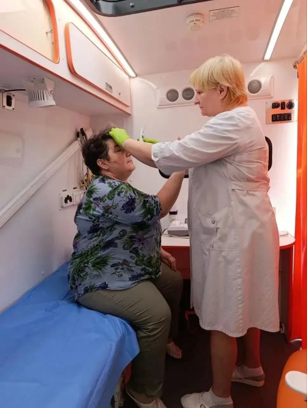 Медицинская помощь становится ближе: в пгт Родаково отработал передвижной ФАП Славяносербской ЦРБ