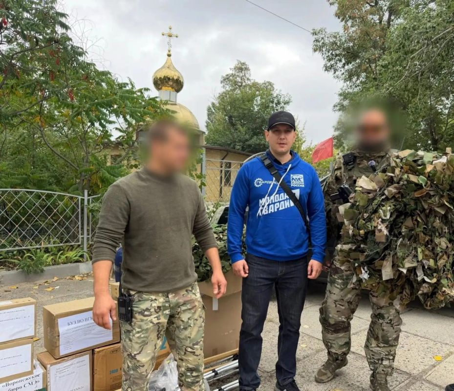 Активисты Единой России и Молодой Гвардии передали помощь бойцам Активисты Единой России и Молодой Гвардии передали помощь бойцам