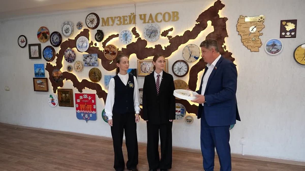 «Время Луганска: от заводных пружин до важных решений»