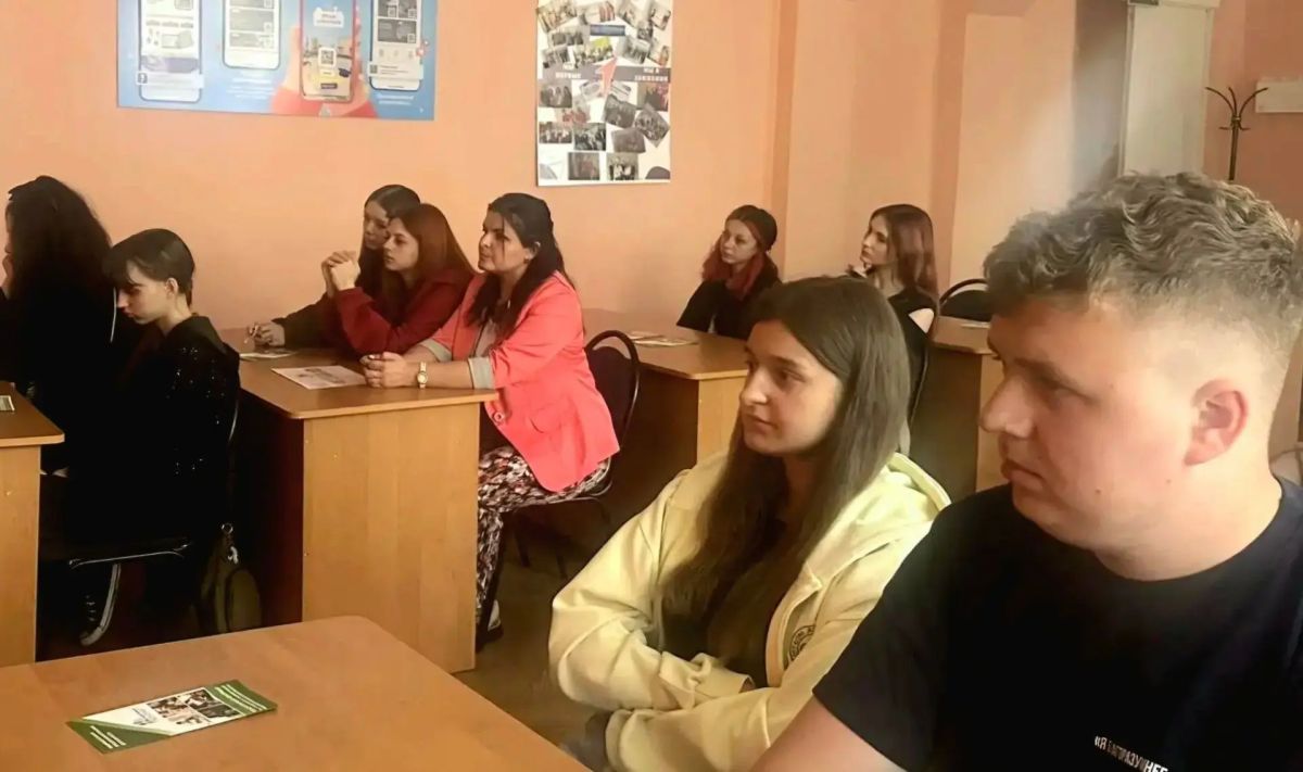 В Брянковском колледже ЛГПУ состоялась встреча со студентами выпускных групп на тему «Социальный контракт: возможности для открытия собственного дела» В Брянковском колледже ЛГПУ состоялась встреча со студентами выпускных групп на тему «Социальный контракт: возможности для открытия собственного дела»