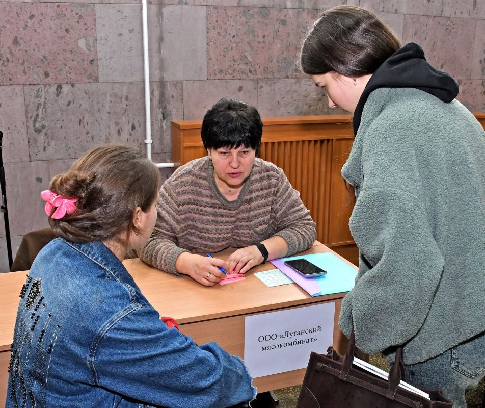 В ЛГАУ прошла ежегодная ярмарка вакансий В ЛГАУ прошла ежегодная ярмарка вакансий