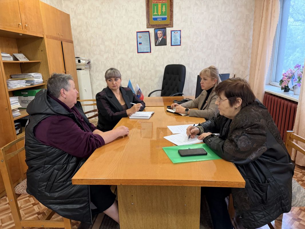 В селе Пархоменко прошёл личный приём граждан В селе Пархоменко прошёл личный приём граждан