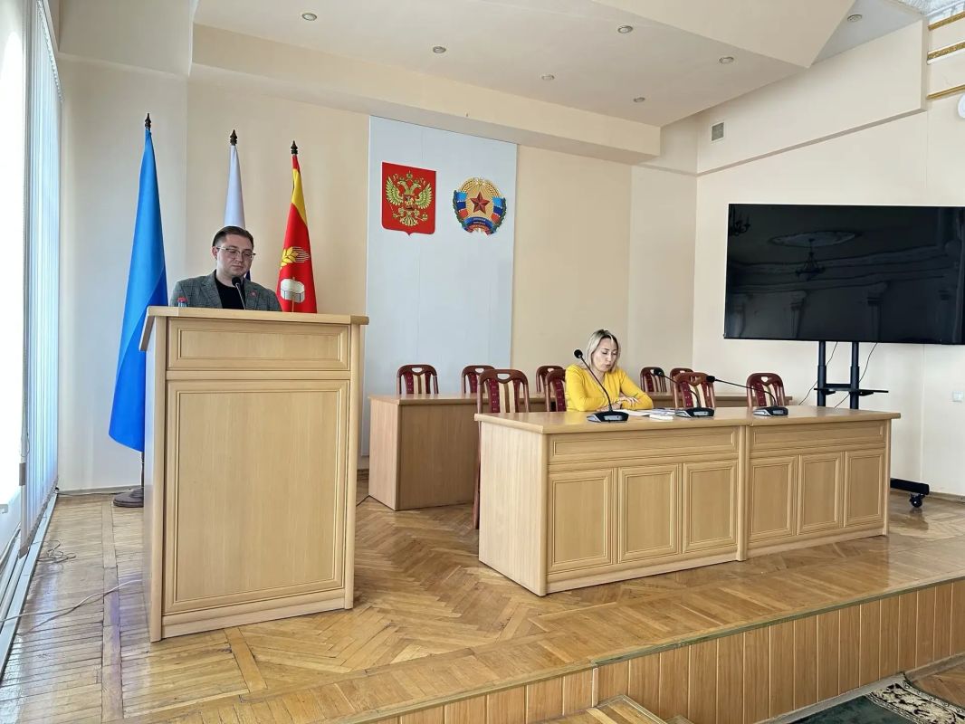 В Краснодонском муниципальном округе обсудили развитие «Движения Первых» В Краснодонском муниципальном округе обсудили развитие «Движения Первых»