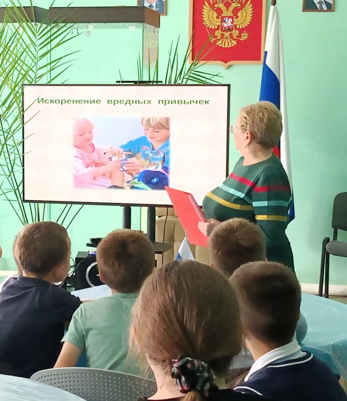 В Кировском историко-художественном музее состоялось мероприятие - Час полезных советов «Живи активно! Думай позитивно!» для учащихся 4-го класса Кировского УВК №2 В Кировском историко-художественном музее состоялось мероприятие - Час полезных советов «Живи активно! Думай позитивно!» для учащихся 4-го класса Кировского УВК №2