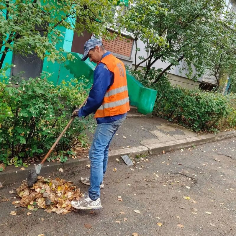 Коммунальными службами проведены работы на территории города Коммунальными службами проведены работы на территории города