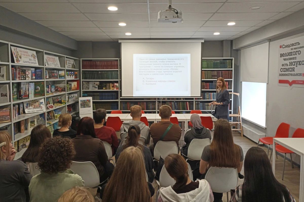 Этнографический экскурс «Территория единства» провели в СЦГБ им. В.П. Астафьева Этнографический экскурс «Территория единства» провели в СЦГБ им. В.П. Астафьева