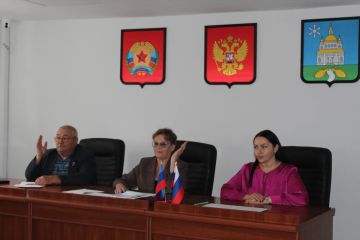Юлия Кожухарь: Сегодня приняла участие в очередном LVII заседании Совета Новопсковского муниципального округа Луганской Народной Республики