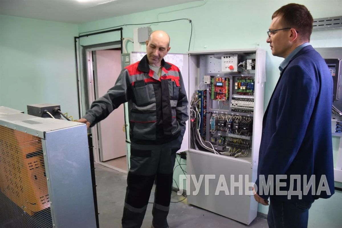 В Брянке ведется установка новых лифтов в многоквартирных домах В Брянке ведется установка новых лифтов в многоквартирных домах