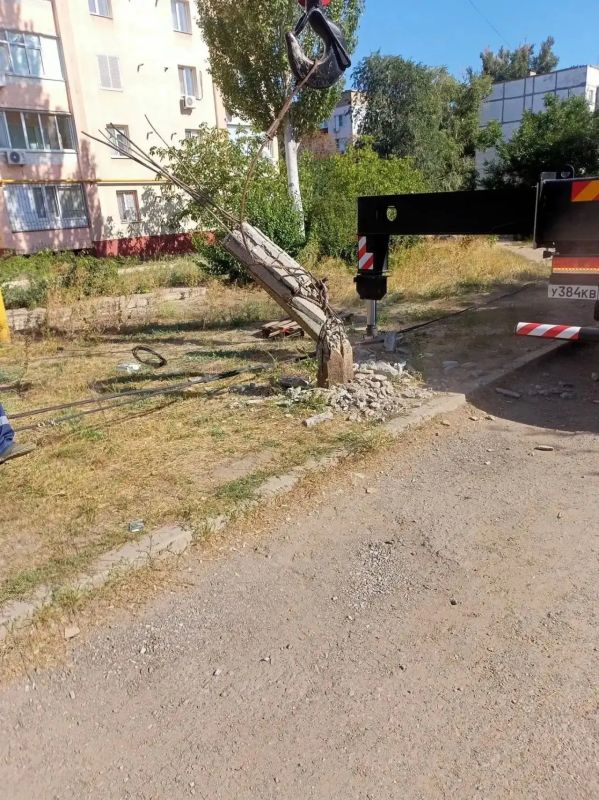 В поселке Юбилейном установили 5 новых опор освещения