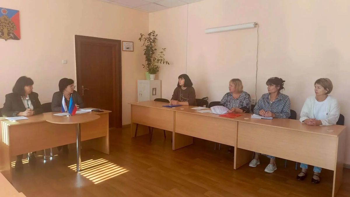 Мечта о собственном бизнесе становится реальностью: ровенчанка открывает современный маникюрный кабинет благодаря соцконтракту! Мечта о собственном бизнесе становится реальностью: ровенчанка открывает современный маникюрный кабинет благодаря соцконтракту!