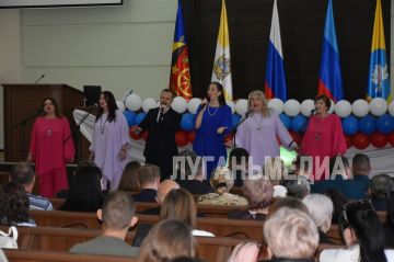 В Антраците отметили 131-летие города и юбилейный день рождения района