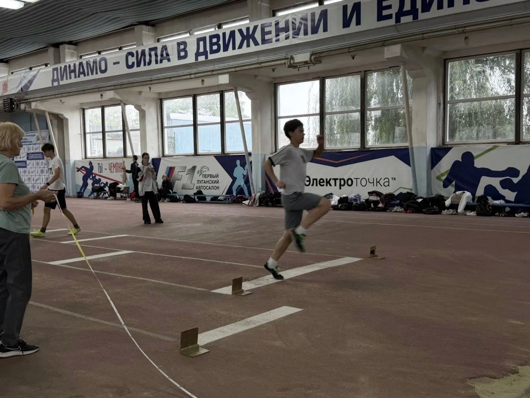 Успешный старт: легкоатлеты из Ровеньков завоевали медали на Республиканских соревнованиях в Луганске Успешный старт: легкоатлеты из Ровеньков завоевали медали на Республиканских соревнованиях в Луганске