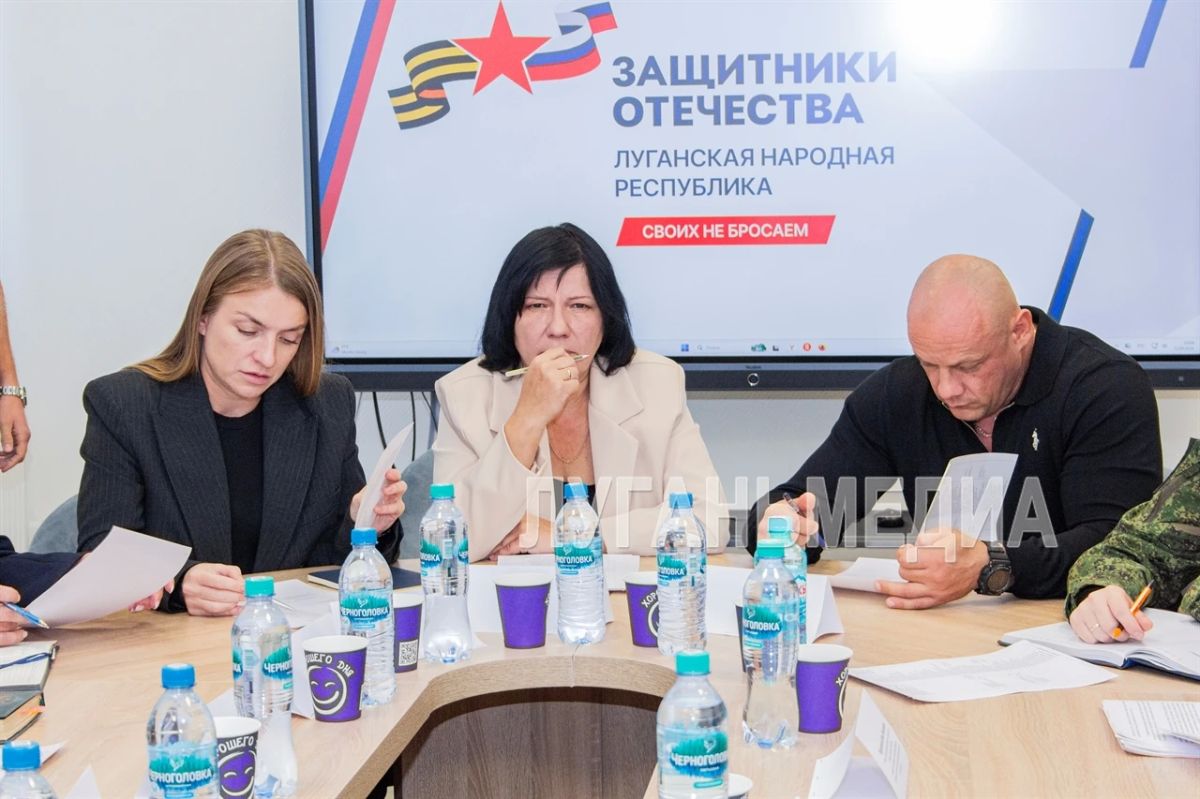 В Луганске прошел межведомственный прием граждан по оказанию бесплатной юридической помощи В Луганске прошел межведомственный прием граждан по оказанию бесплатной юридической помощи