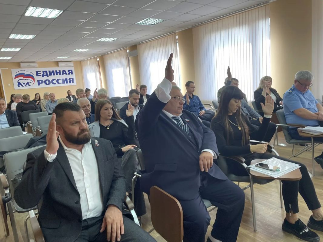В Красном Луче состоялось 54-е заседание Совета городского округа В Красном Луче состоялось 54-е заседание Совета городского округа