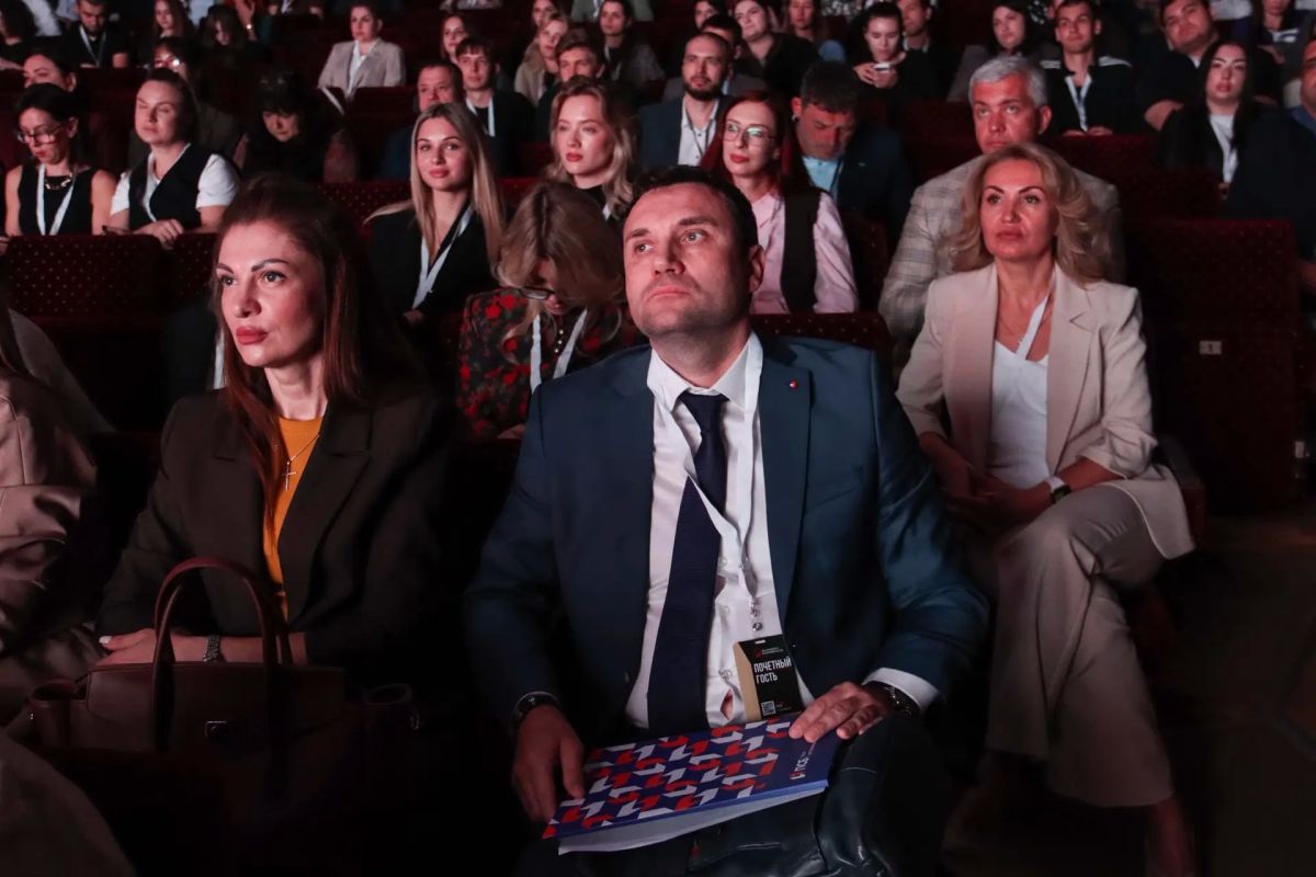 Форум «Мой бизнес. День российского предпринимательства» состоялся в Луганске Форум «Мой бизнес. День российского предпринимательства» состоялся в Луганске