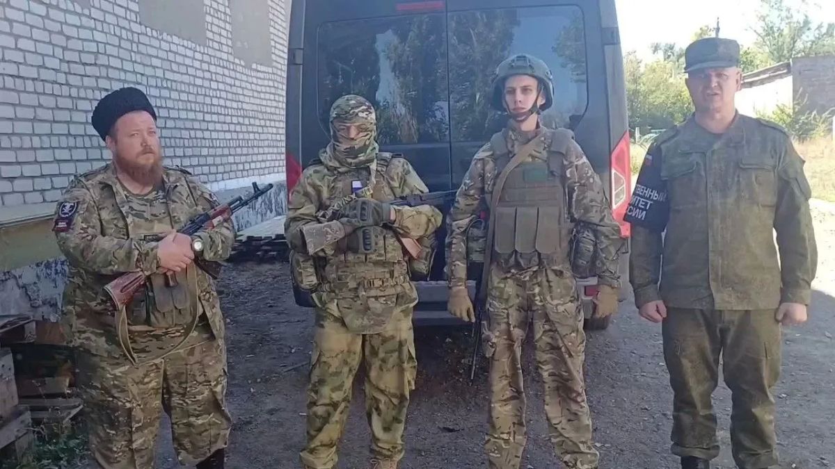 Военные следователи СК России доставили гуманитарную помощь казачьей бригаде «Сибирь» в ЛНР Военные следователи СК России доставили гуманитарную помощь казачьей бригаде «Сибирь» в ЛНР