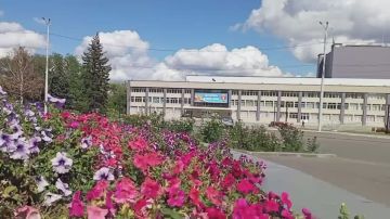 ЮНЫЕ АЛЧЕВЦЫ ПОЛУЧИЛИ ПЕРВЫЕ ПАСПОРТА ГРАЖДАНИНА РОССИИ