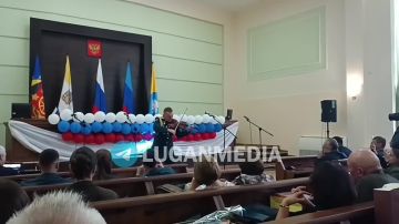 Музыкальный подарок в День города и района получили жители Антрацита