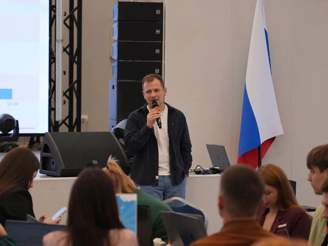 Сотрудники Министерства спорта ЛНР и представители спортивного сообщества региона приняли участие в третьем модуле уникальной программы повышения квалификации «Архитекторы социальных изменений» Сотрудники Министерства спорта ЛНР и представители спортивного сообщества региона приняли участие в третьем модуле уникальной программы повышения квалификации «Архитекторы социальных изменений»