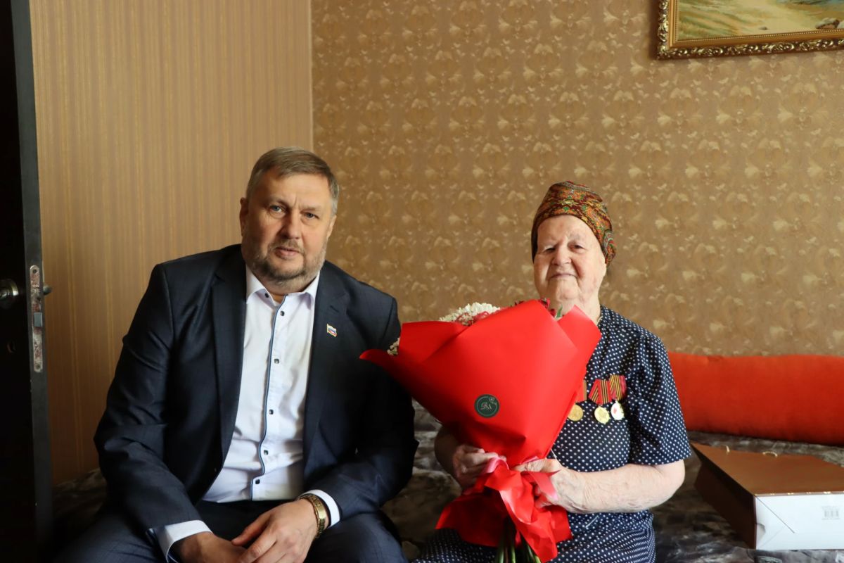 Евгений Бондарь: Уважение к старшему поколению всегда было и остаётся одной из важнейших традиций нашего округа