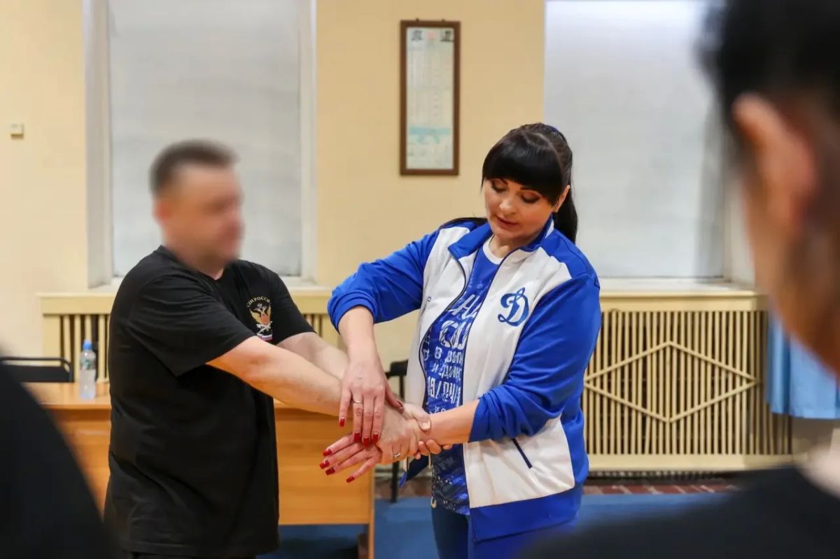 Валентина Камаева провела тренинг-семинар по физподготовке для сотрудников уголовно-исполнительной системы ЛНР Валентина Камаева провела тренинг-семинар по физподготовке для сотрудников уголовно-исполнительной системы ЛНР
