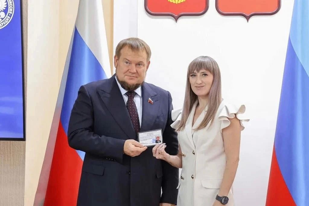 Избирком ЛНР зарегистрировал избранных депутатов Госlумы по одномандатным округам