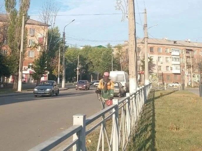 Коммунальными службами проведены работы на территории города Коммунальными службами проведены работы на территории города