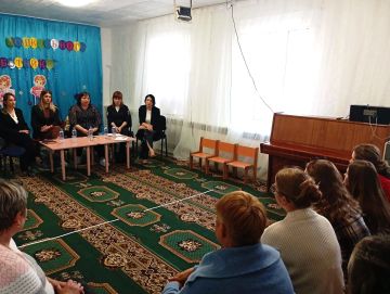 В Антрацитовском детском саду №22 прошла профилактическая беседа с родителями и педагогами