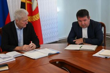 Сегодня провел расширенное аппаратное совещание с руководителями структурных подразделений Администрации Краснодонского муниципального округа