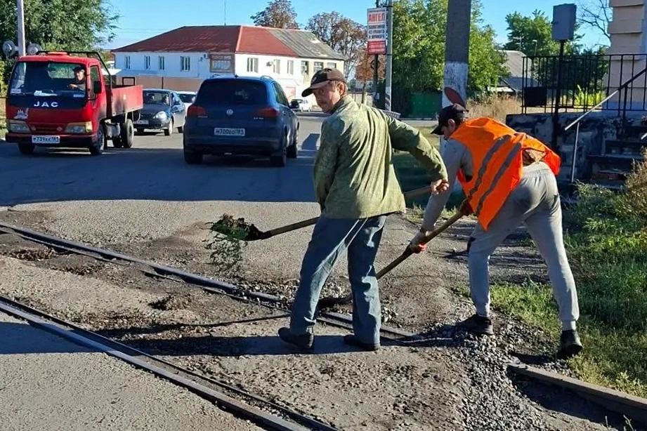 Свердловские коммунальщики наводят порядок в муниципалитете Свердловские коммунальщики наводят порядок в муниципалитете