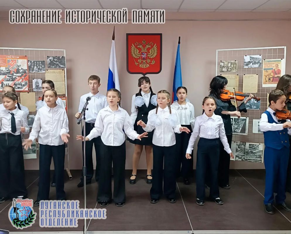 22 сентября в Антрацитовском историческом музее состоялся историко-музыкальный экскурс «Памяти славному подвигу нет забвения», посвящённый Дню тружеников тыла в годы Великой Отечественной войны 22 сентября в Антрацитовском историческом музее состоялся историко-музыкальный экскурс «Памяти славному подвигу нет забвения», посвящённый Дню тружеников тыла в годы Великой Отечественной войны