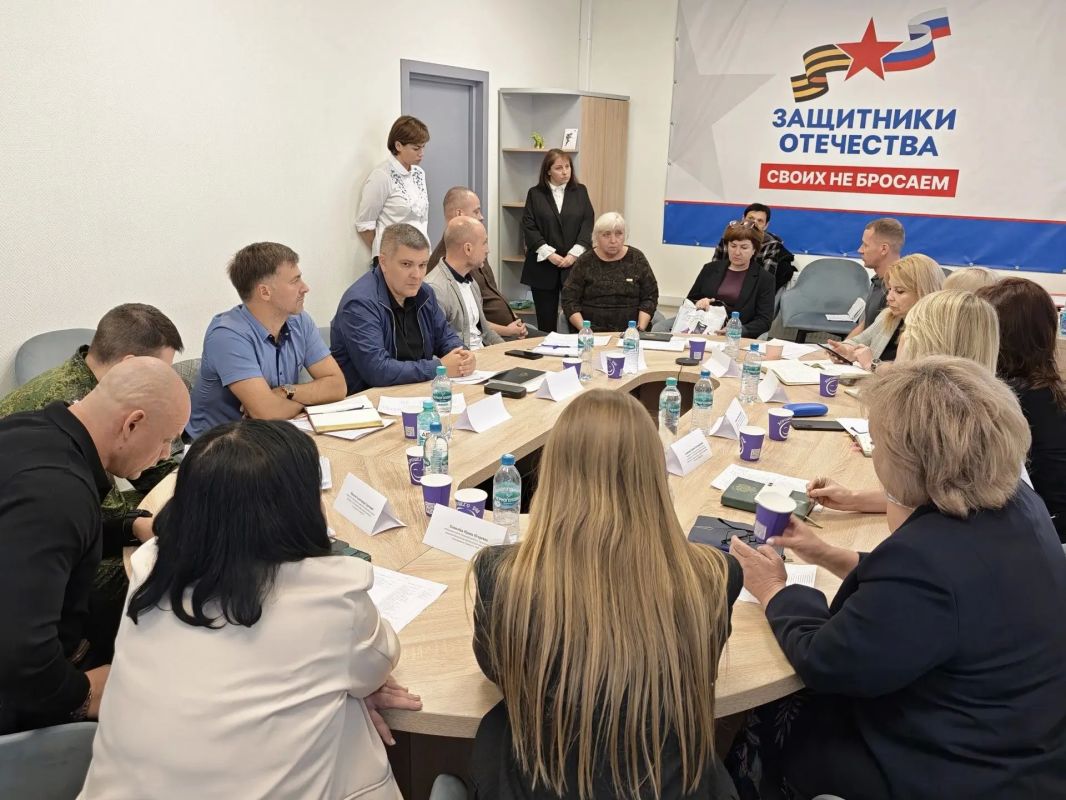 Замминистра юстиции ЛНР Елена Цветкова приняла участие в приеме граждан в рамках Всероссийского дня бесплатной юридической помощи Замминистра юстиции ЛНР Елена Цветкова приняла участие в приеме граждан в рамках Всероссийского дня бесплатной юридической помощи