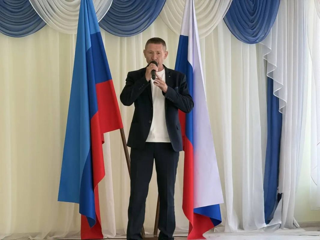 Олег Савченко: Принял участие в торжественном мероприятии, посвящённом первой годовщине со дня образования Народной дружины Меловского муниципального округа Олег Савченко: Принял участие в торжественном мероприятии, посвящённом первой годовщине со дня образования Народной дружины Меловского муниципального округа