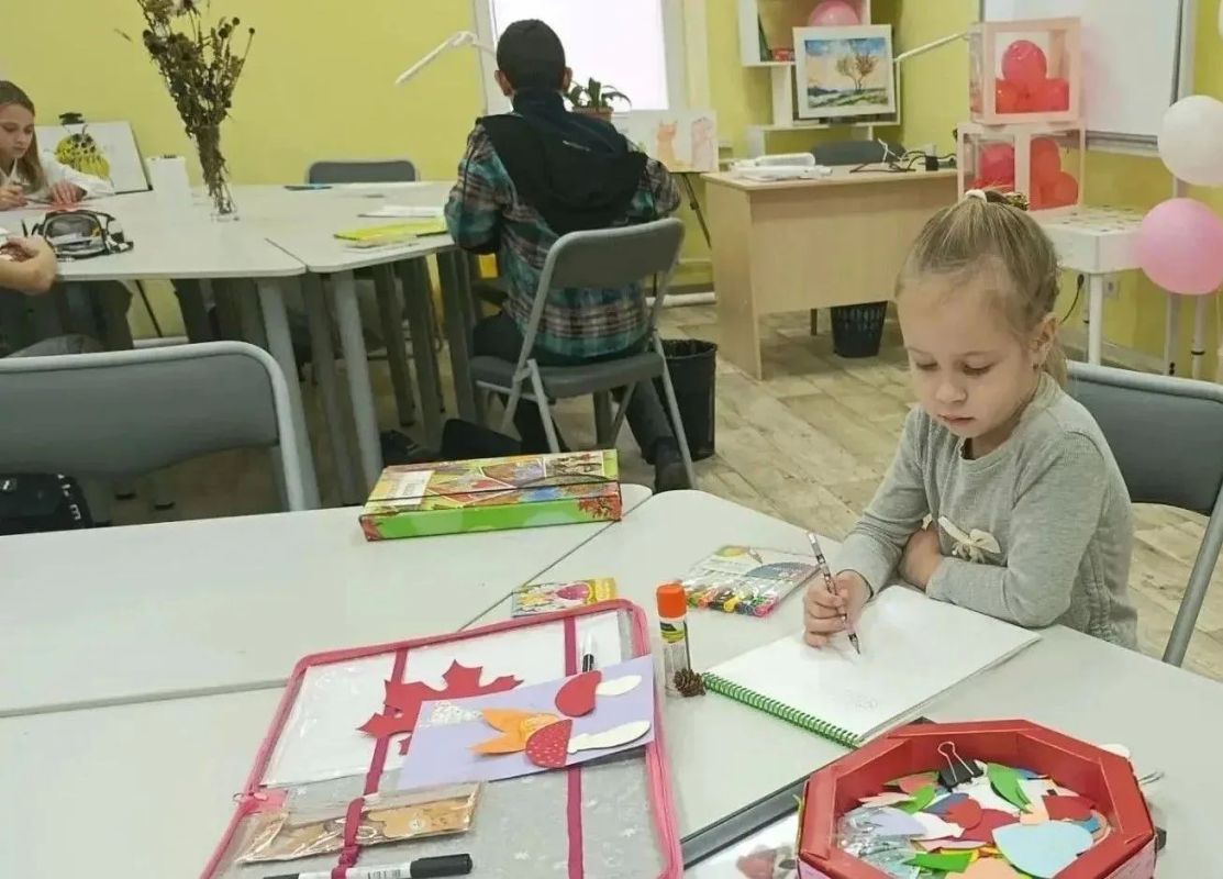 В Культурно-досуговом центре города Алчевска (ДК Химик) состоялся День открытых дверей, который объединил всех, кто интересуется творческой жизнью учреждения В Культурно-досуговом центре города Алчевска (ДК Химик) состоялся День открытых дверей, который объединил всех, кто интересуется творческой жизнью учреждения