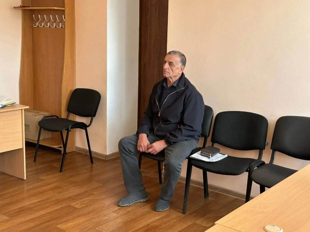 Глава городского округа город Ровеньки Андрей Рубанцов провел прием граждан Глава городского округа город Ровеньки Андрей Рубанцов провел прием граждан