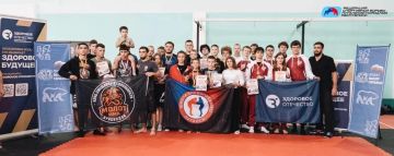 В Луганске прошел Фестиваль спортивной борьбы ко Дню воссоединения с Россией