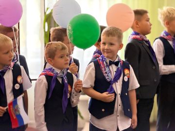 Первоклассники Лутугинской школы №1 вступили в «Орлята России»