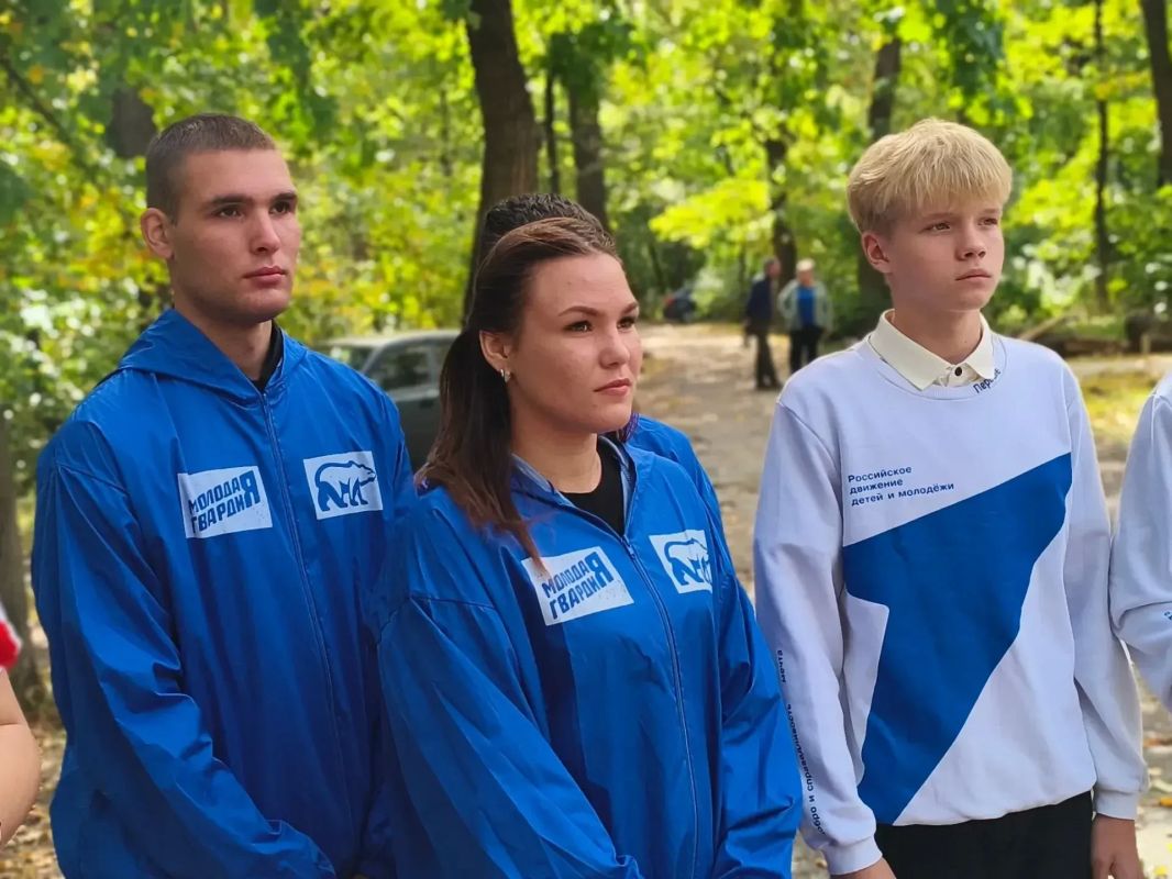 Ровеньки помнят. 84 года подвигу «Молодой гвардии» Ровеньки помнят. 84 года подвигу «Молодой гвардии»