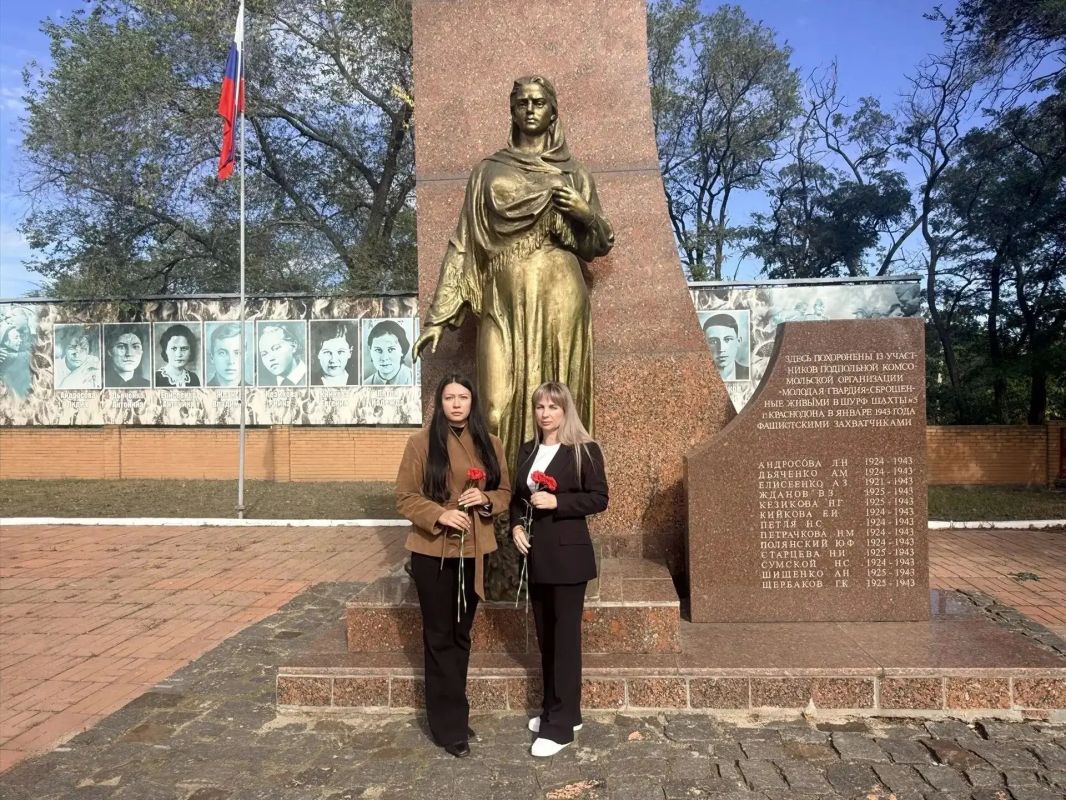МФЦ ЛНР почтил память молодогвардейцев