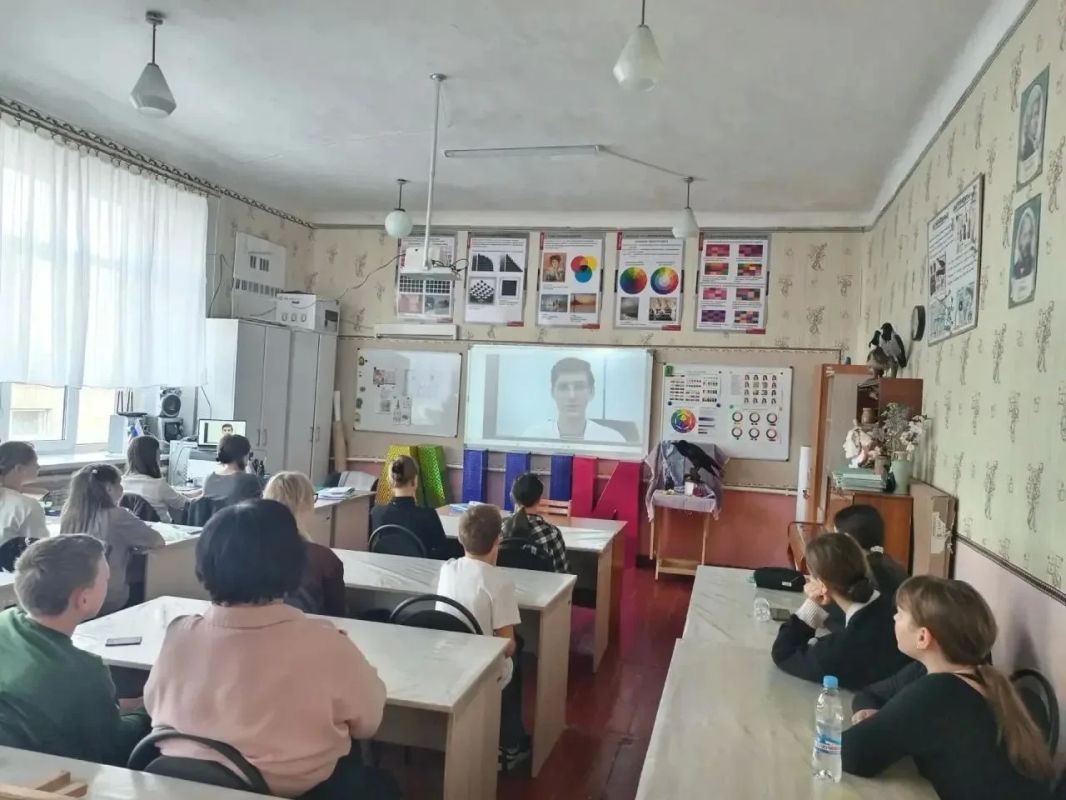 Оренбуржцы поздравили перевальчан с грядущим Днём воссоединения Оренбуржцы поздравили перевальчан с грядущим Днём воссоединения